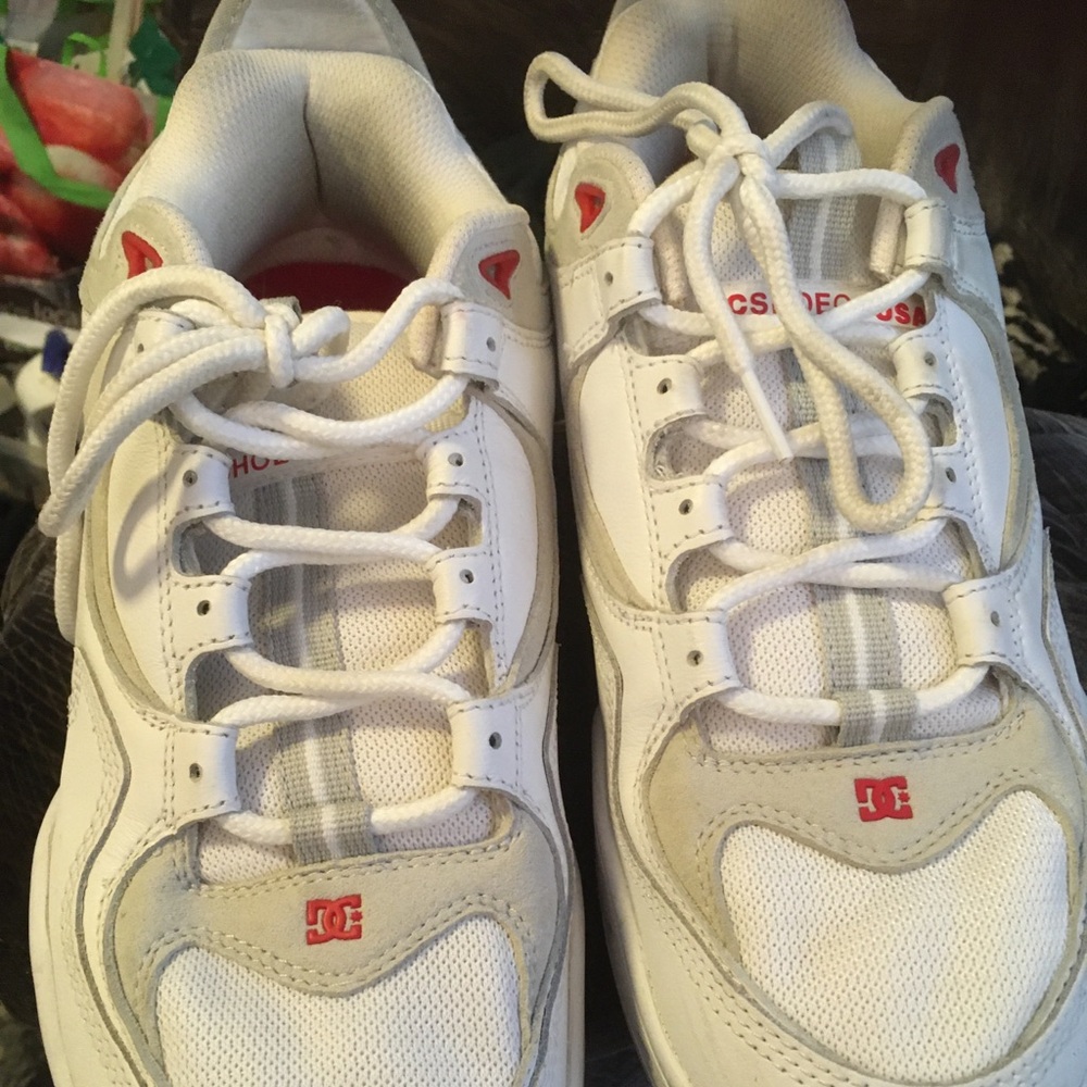 DC Mens   Leather White and Red Sneakers